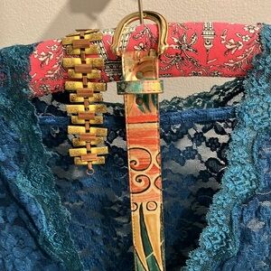 Get the L👀K!! Lace Top + Belt + Bracelet